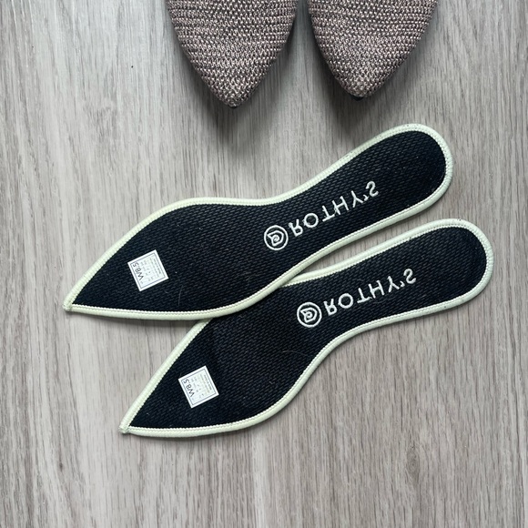 Rothy’s Pointed Flat in metallic color (discontinued) The Point - Picture 6 of 7